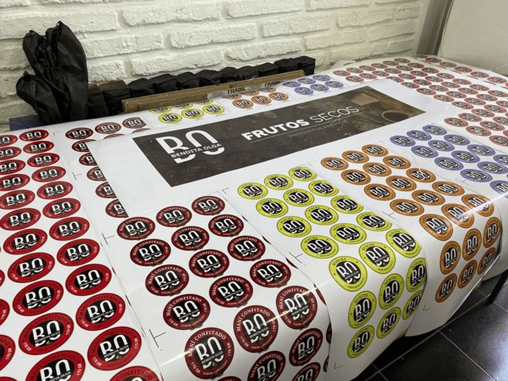 Decal nhựa nhiều màu
